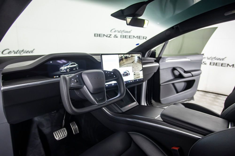 Used 2024 Tesla Model X Plaid image 32