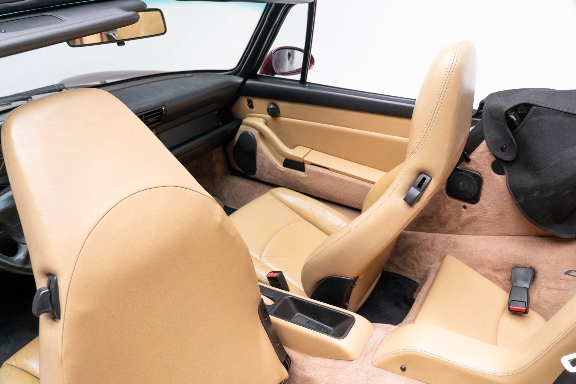Used 1998 Porsche 911 Carrera RWD image 36