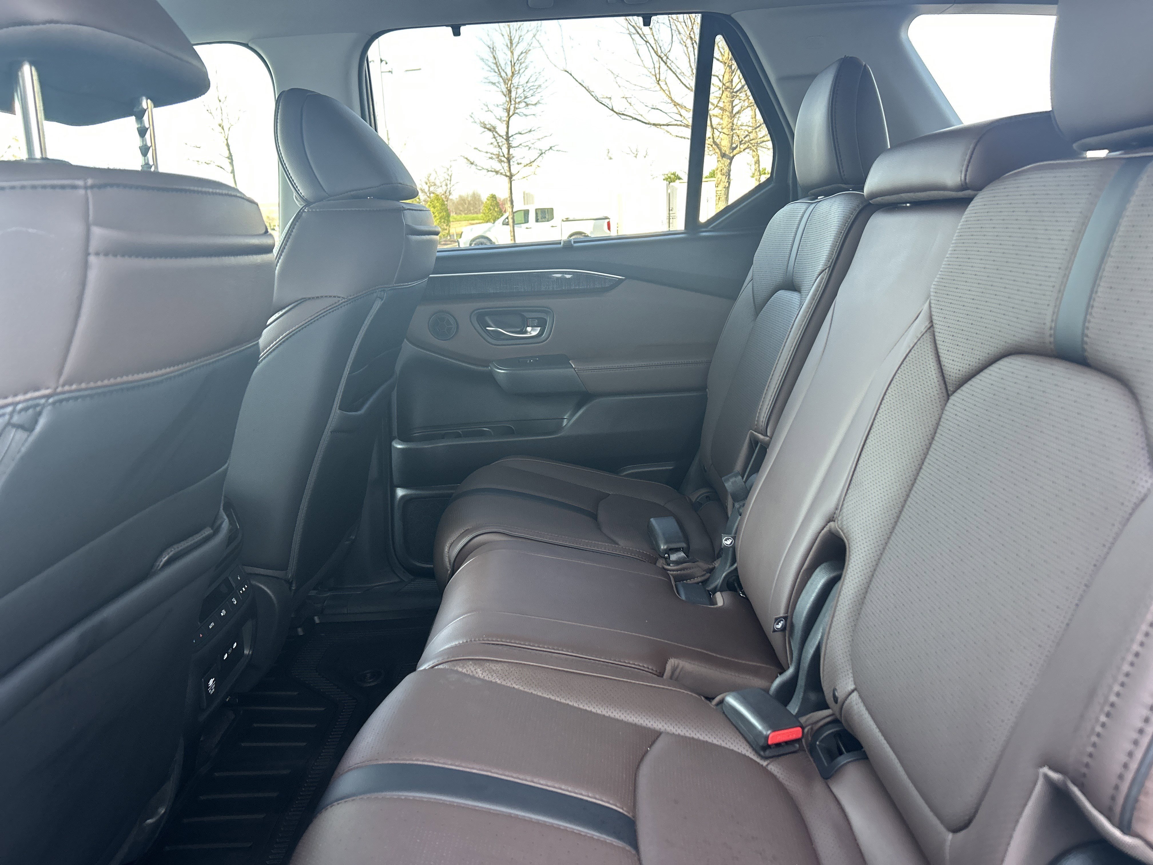 Used 2024 Honda Pilot Elite image 26