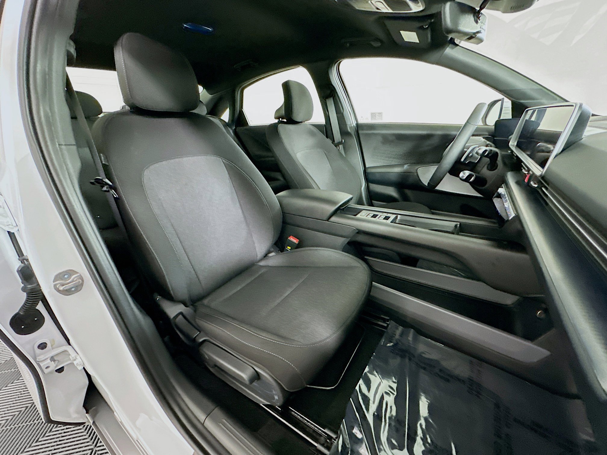 Used 2024 Hyundai Ioniq 6 SE image 28