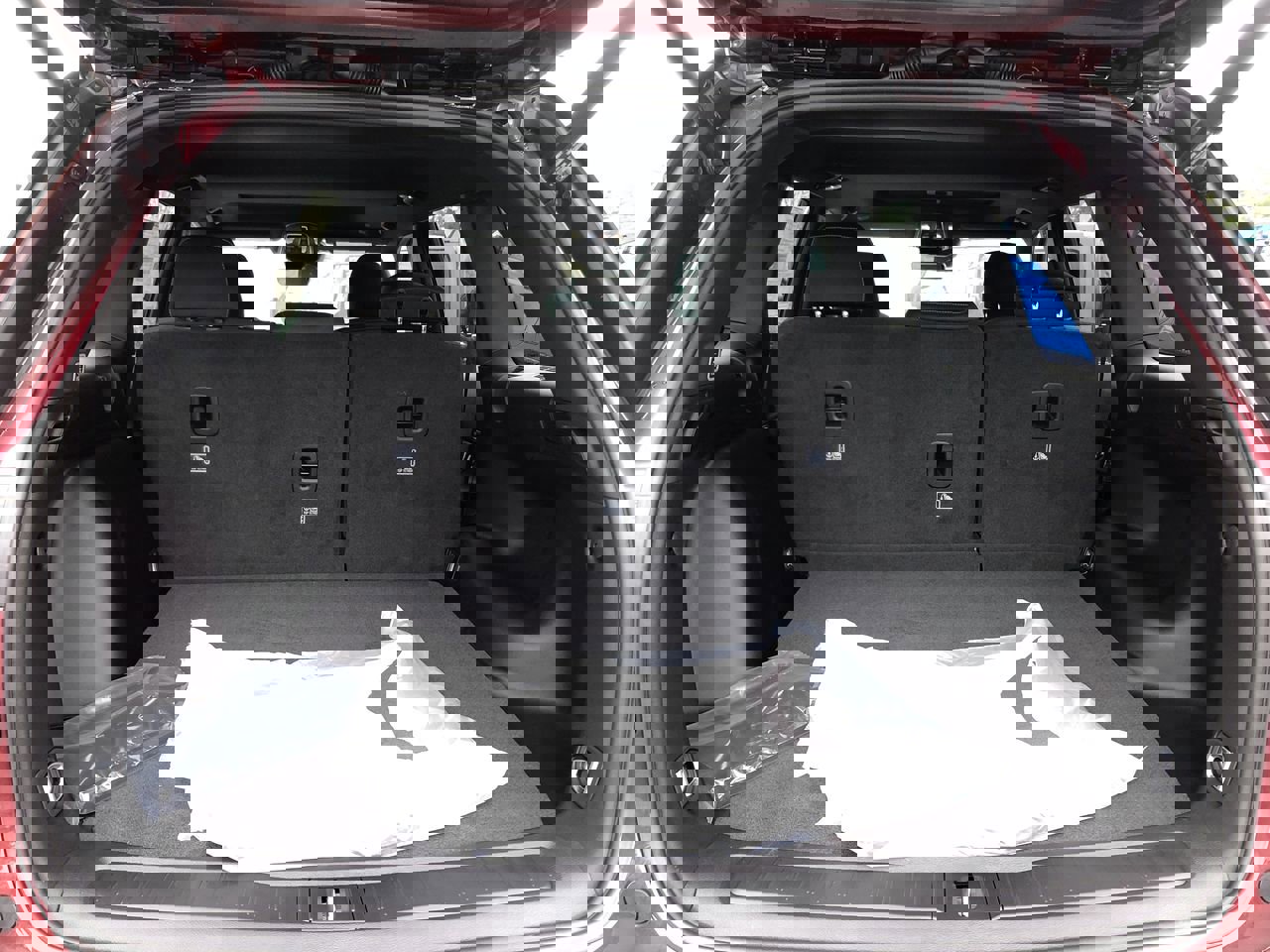 New 2026 Jeep Grand Cherokee Laredo image 9