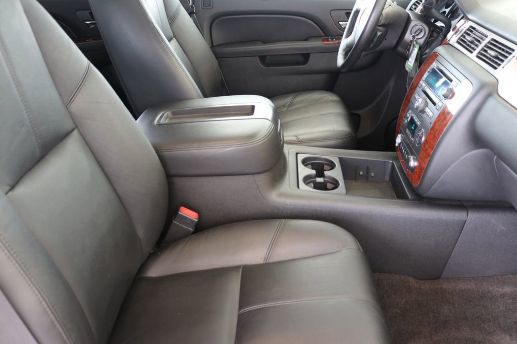 Used 2014 Chevrolet Tahoe LT w/ Luxury Package image 38