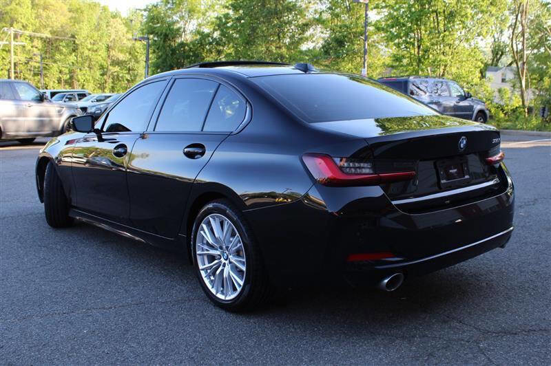 Used 2023 BMW 330i Sedan w/ Driving Assistance Package RWD image 3
