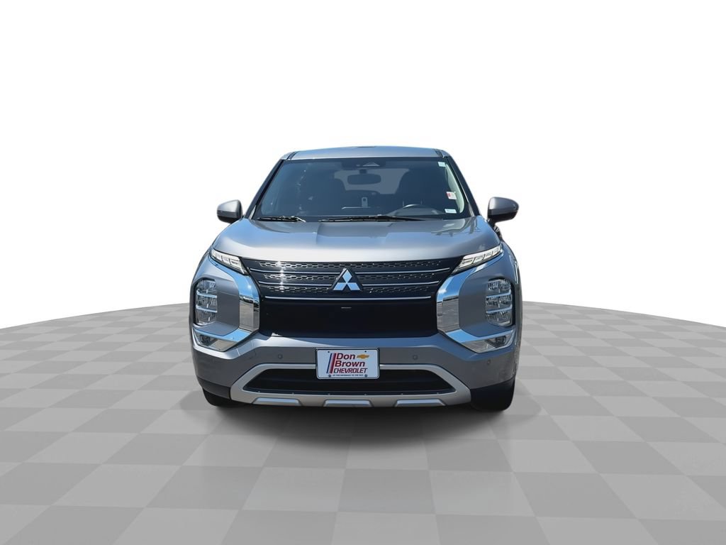 Used 2024 Mitsubishi Outlander SE FWD image 3