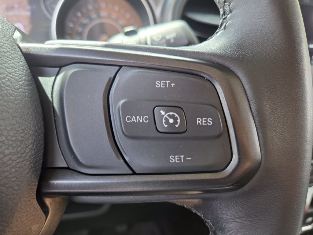 Used 2022 Jeep Wrangler Sport AWD/4WD image 18