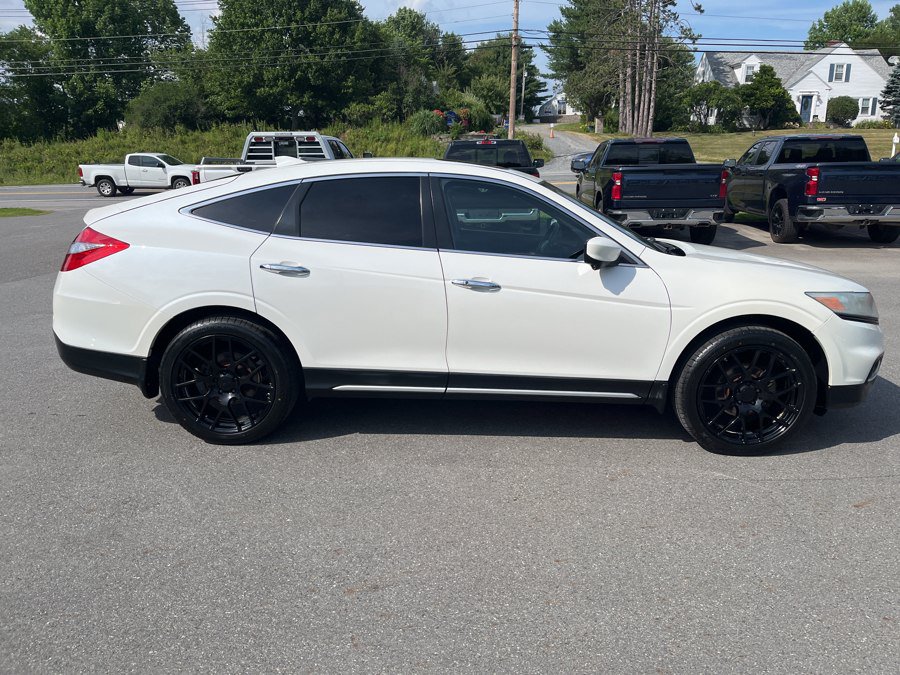 Used 2015 Honda Crosstour EX-L image 2
