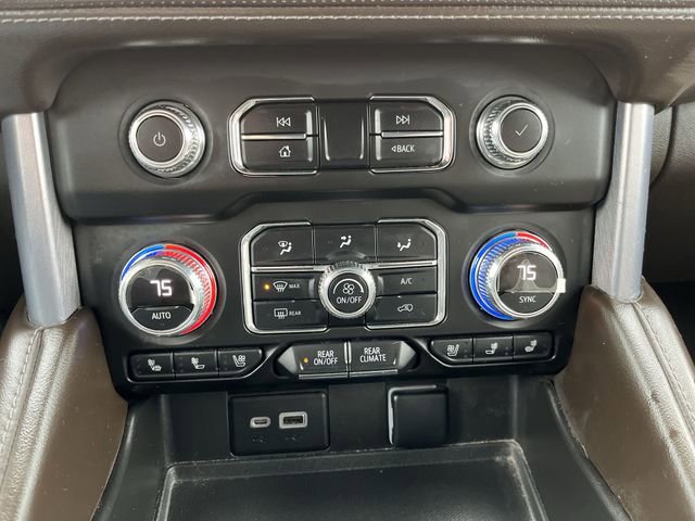 Used 2022 GMC Yukon SLT w/ SLT Premium Package image 19