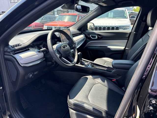 Certified 2023 Jeep Compass Limited AWD/4WD image 9