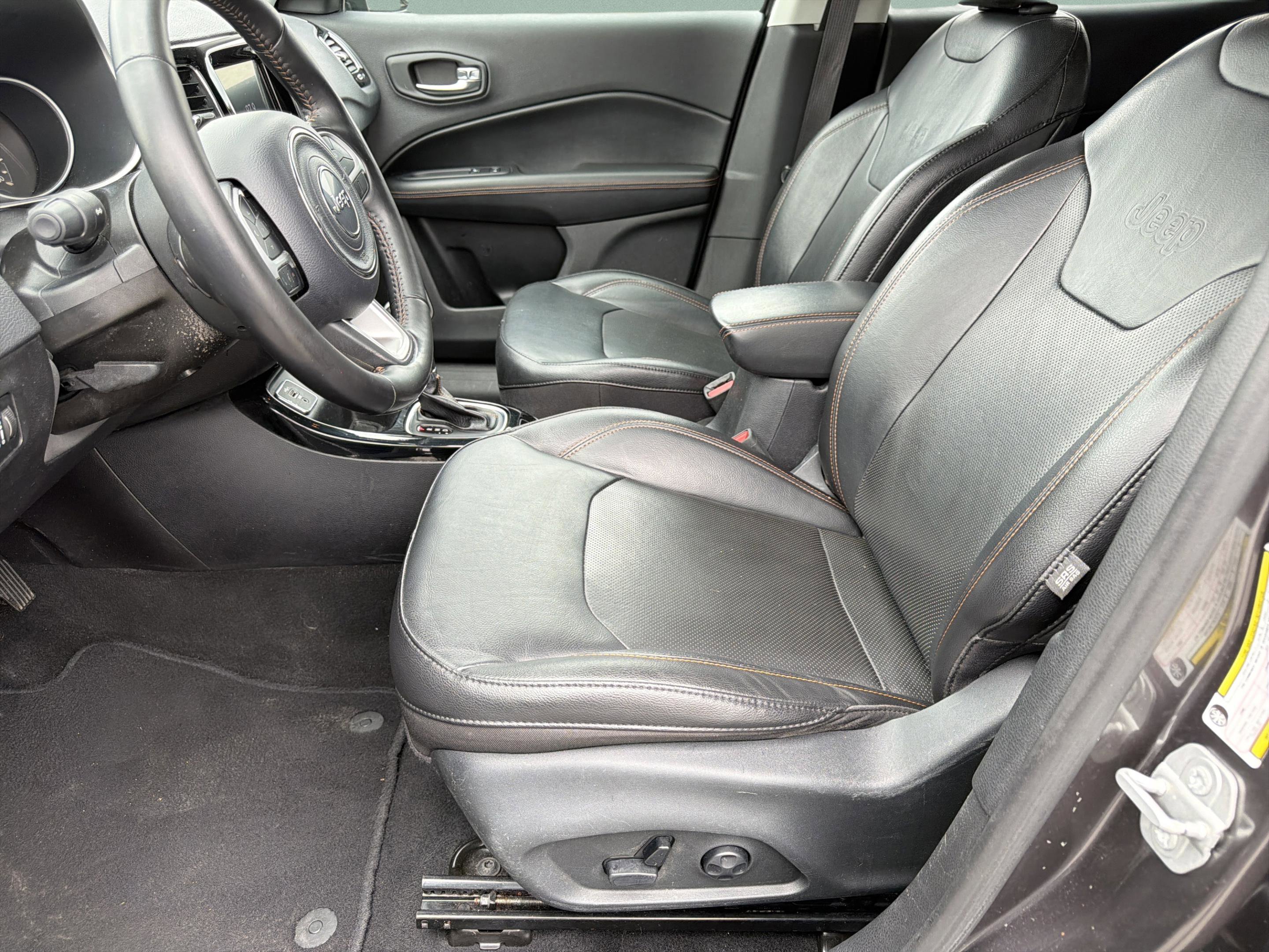 Used 2019 Jeep Compass Limited image 31