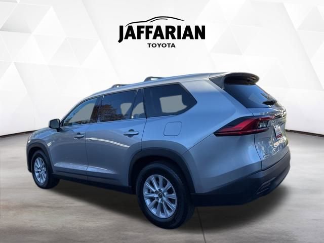 Certified 2024 Toyota Grand Highlander XLE image 8