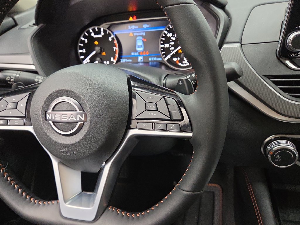 Used 2025 Nissan Altima 2.5 SR AWD/4WD image 17