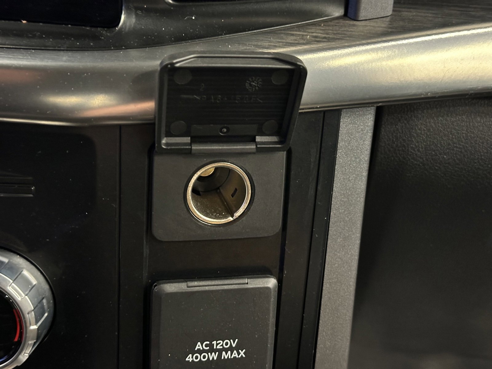 Used 2023 Ford F150 Lariat w/ Trailer Tow Package image 36