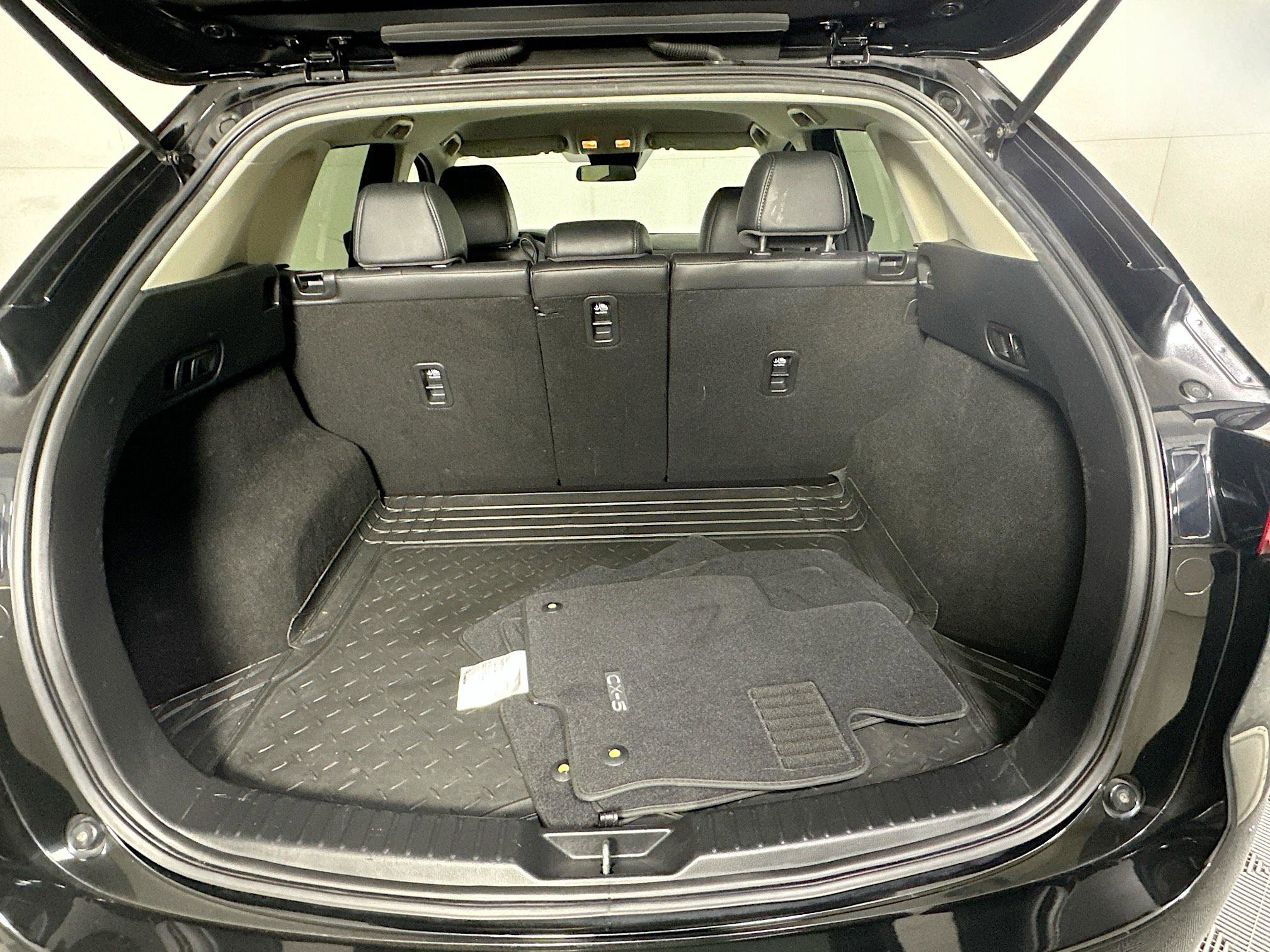 Used 2020 MAZDA CX-5 Touring image 28