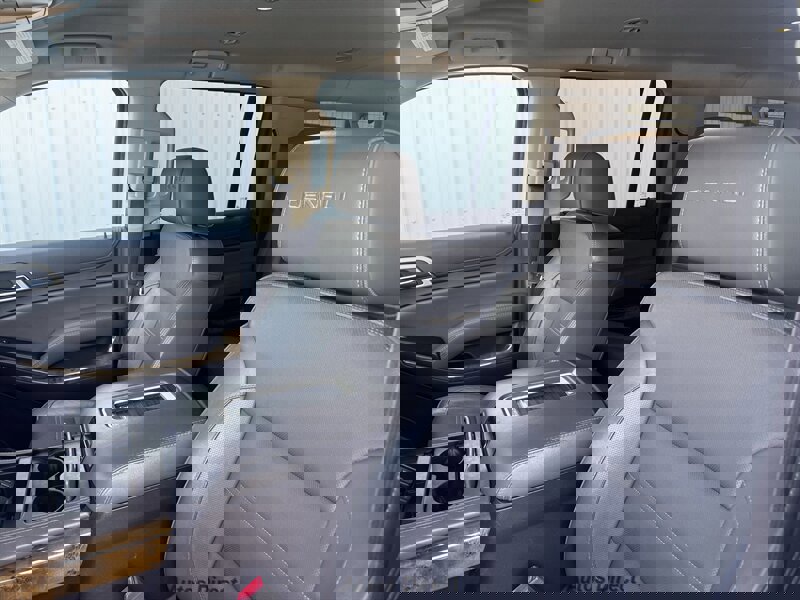 Used 2017 GMC Yukon XL Denali image 21