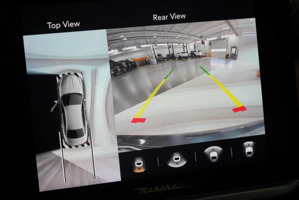 Used 2022 Maserati Quattroporte Trofeo RWD image 29
