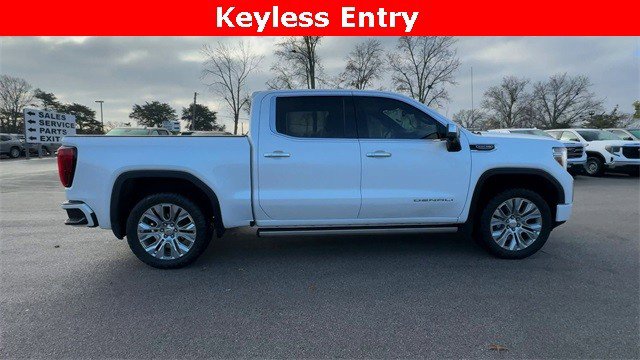 Used 2022 GMC Sierra 1500 Denali w/ Denali Premium Package image 11