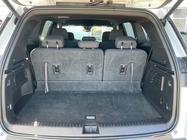 Used 2025 GMC Acadia Elevation image 22