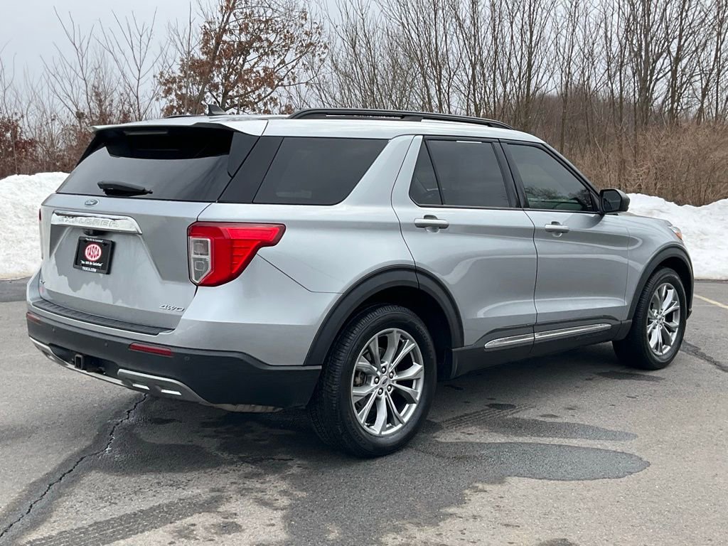 Certified 2022 Ford Explorer XLT w/ Equipment Group 202A image 26