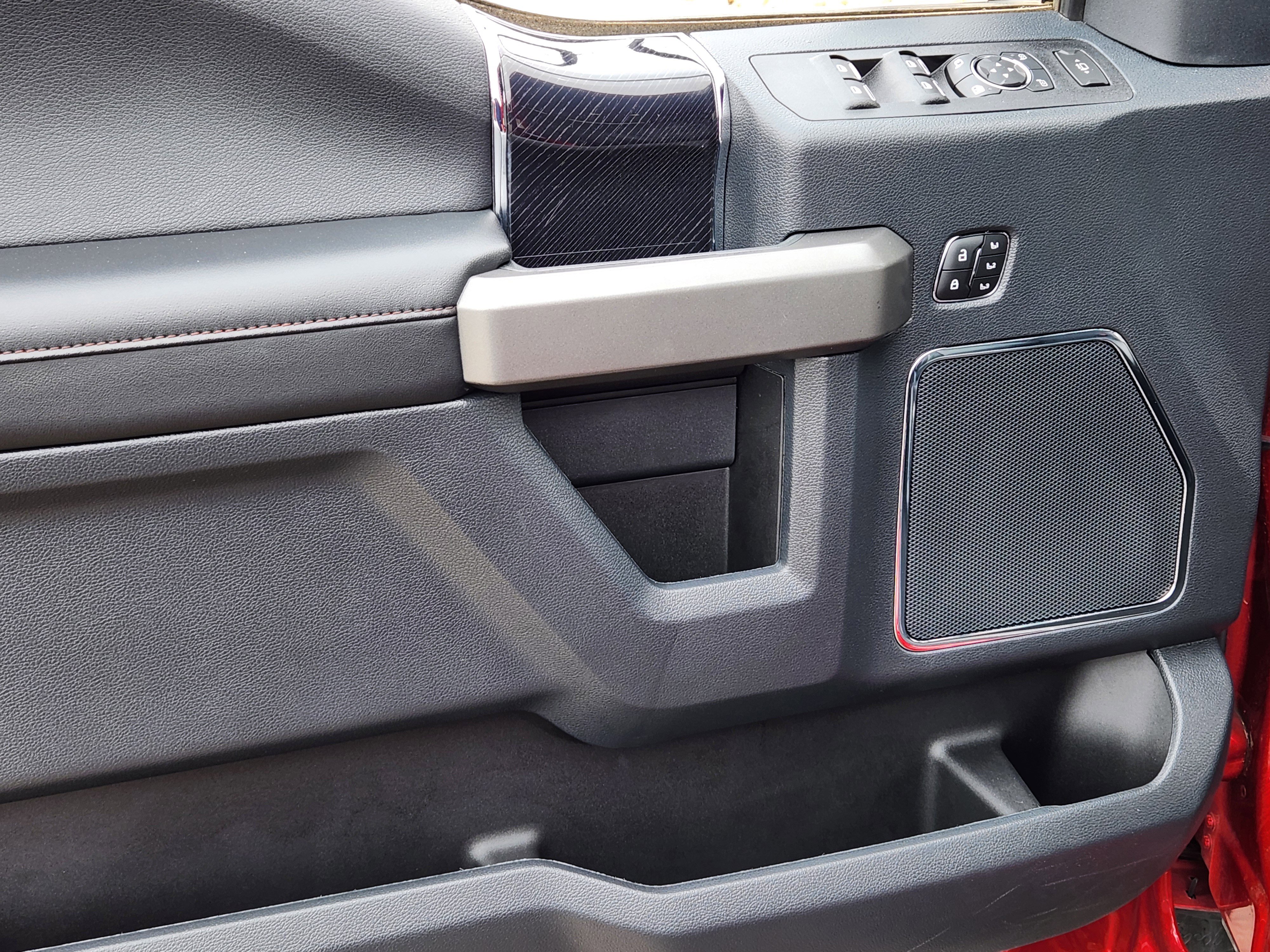 Used 2022 Ford F350 Platinum w/ FX4 Off-Road Package image 16