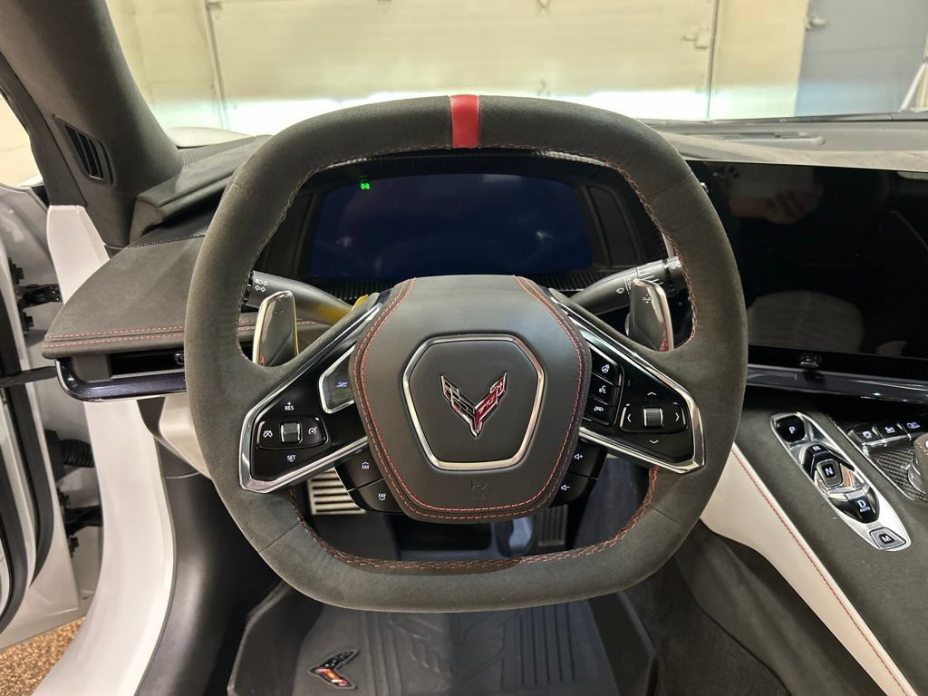 Used 2023 Chevrolet Corvette Stingray Premium Conv w/ Z51 Performance Package RWD image 14