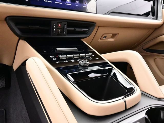 New 2026 Porsche Cayenne Coupe image 11