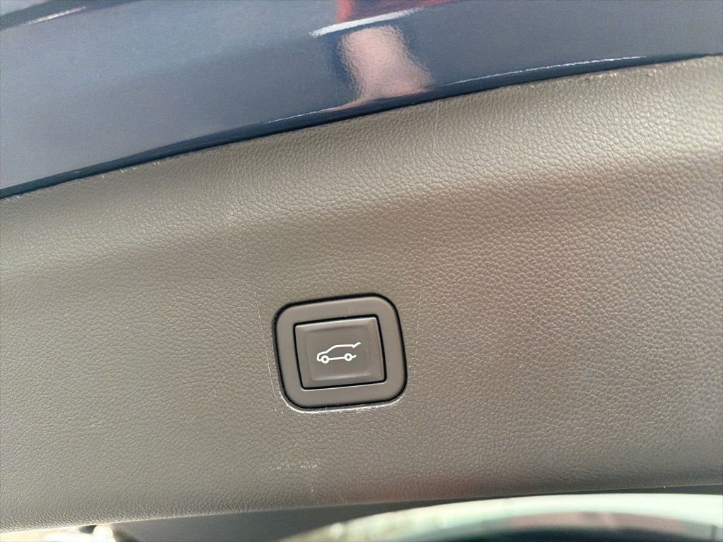 Used 2023 Buick Enclave Essence w/ Experience Buick Package image 26