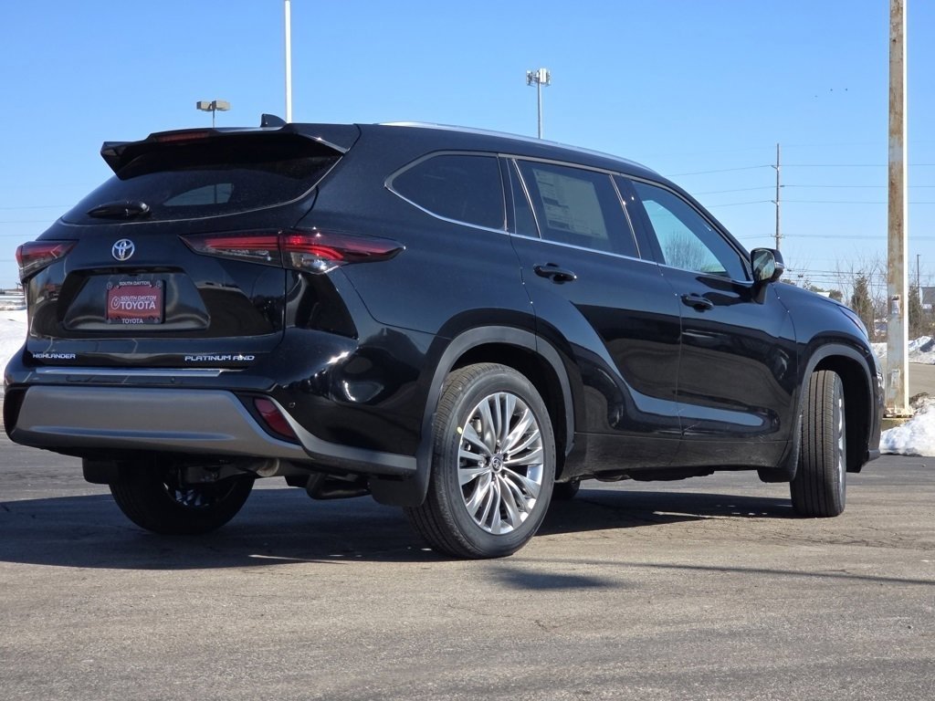 New 2026 Toyota Highlander Platinum image 27