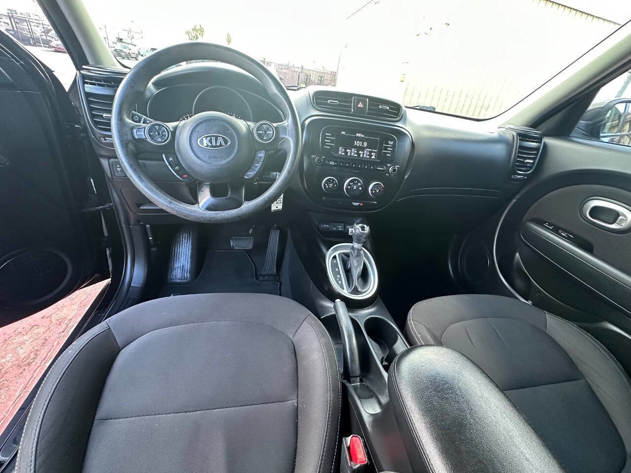 Used 2018 Kia Soul FWD image 10