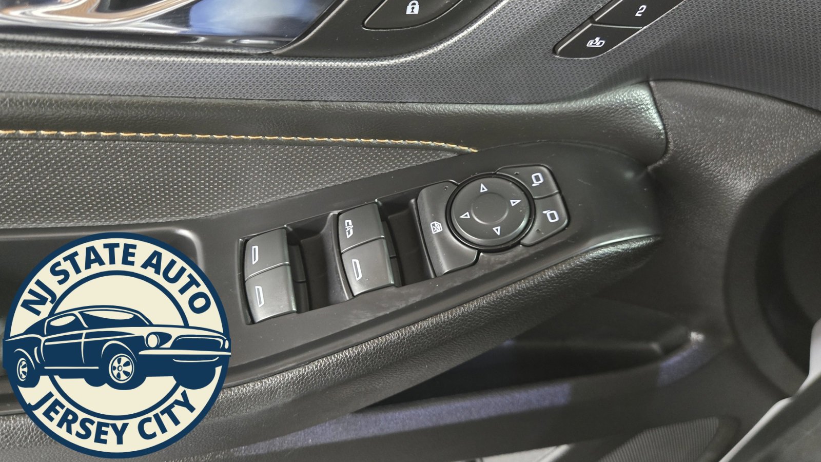 Used 2021 Chevrolet Traverse Premier image 23