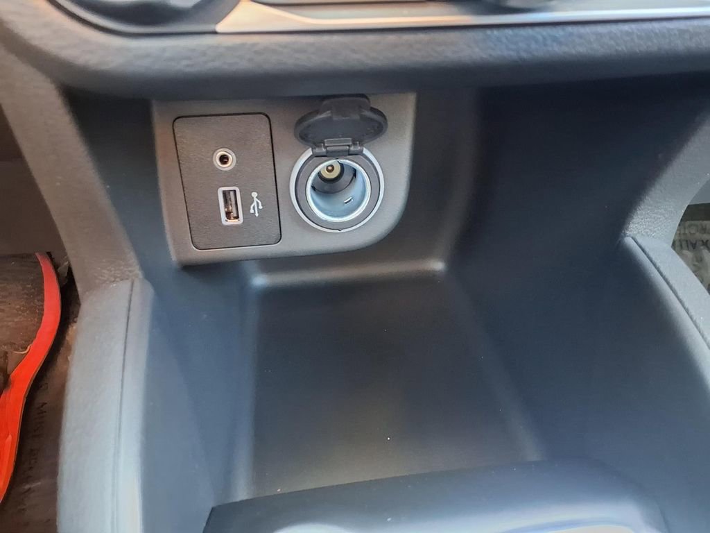 Certified 2025 Nissan Kicks Play S image 10