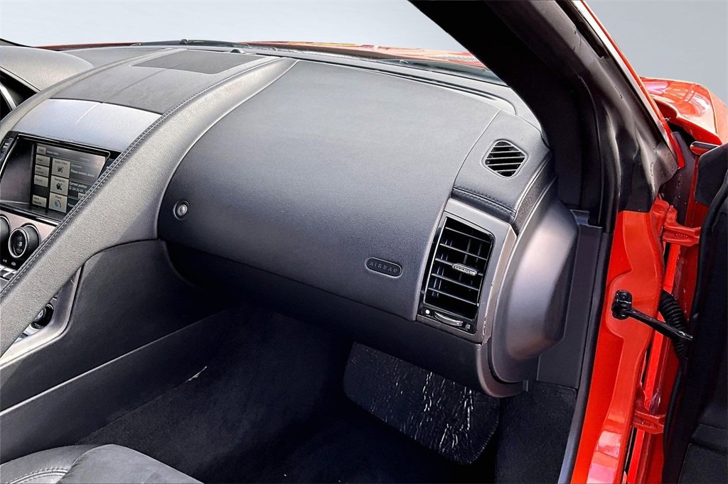 Used 2015 Jaguar F-TYPE Convertible image 17