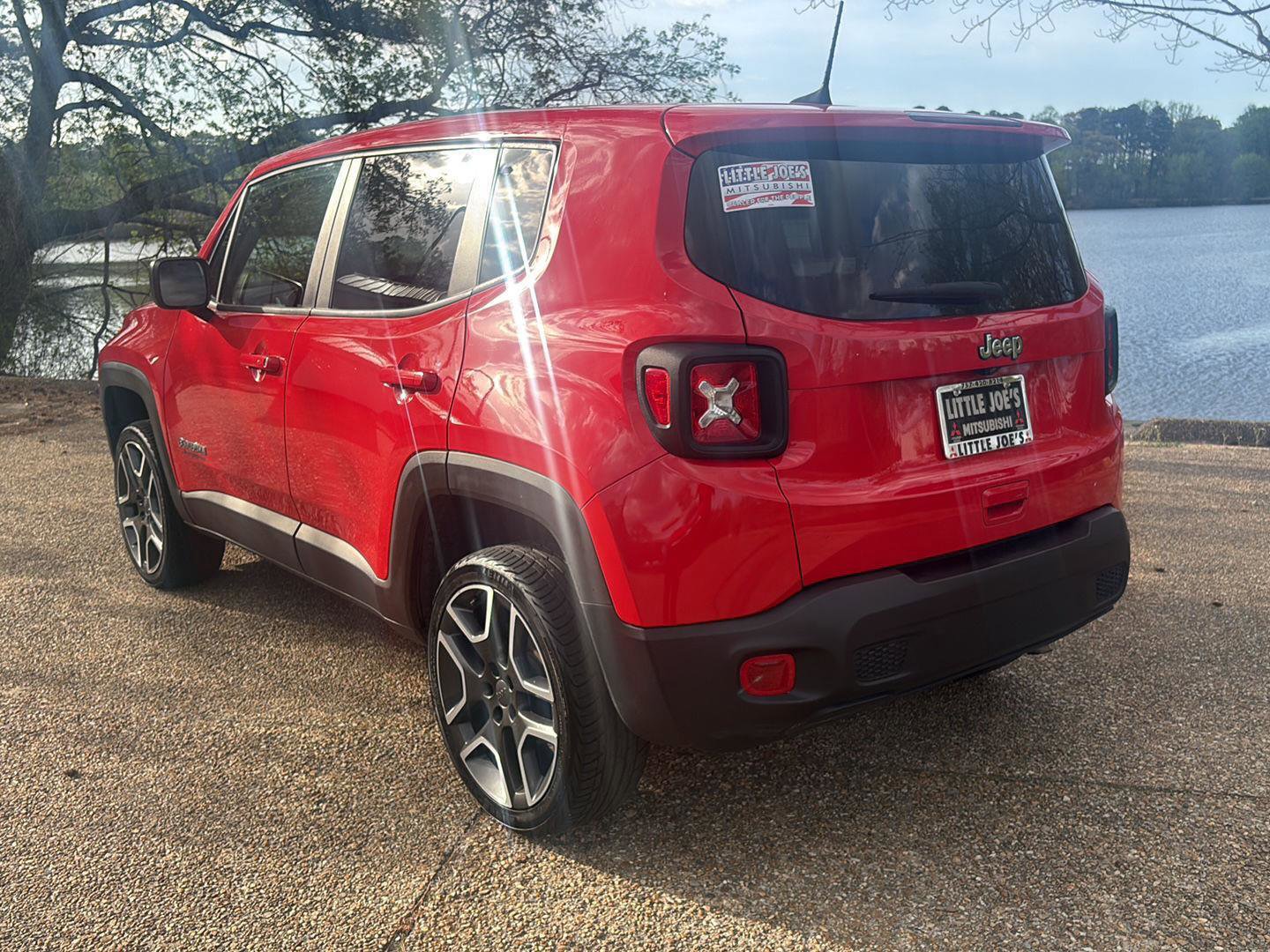 Used 2021 Jeep Renegade Sport FWD image 8