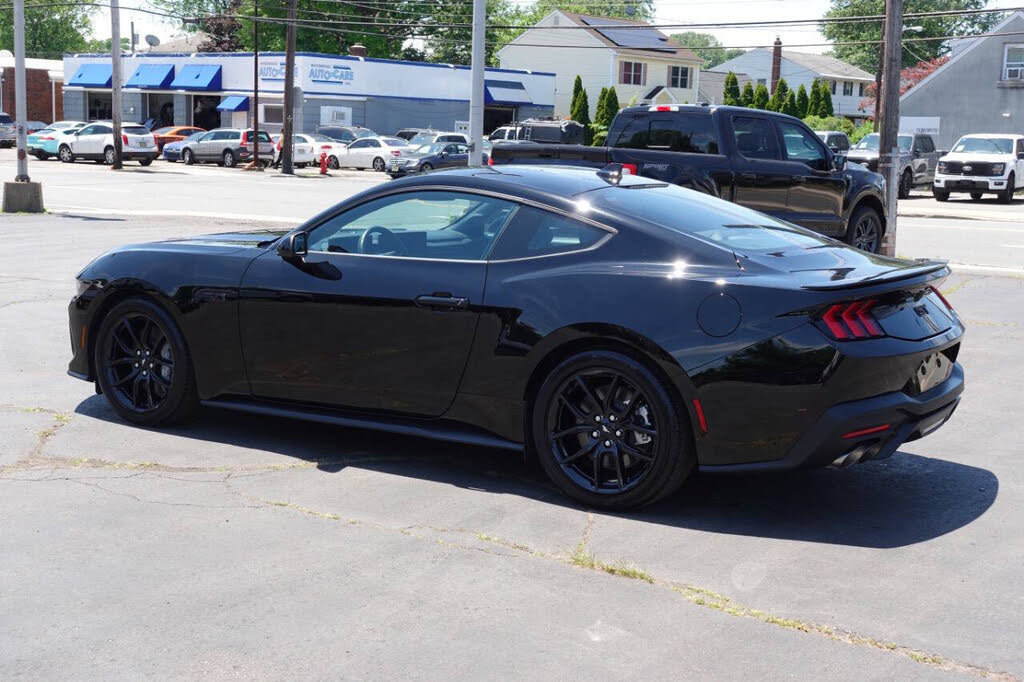Used 2025 Ford Mustang GT w/ Mustang Nite Pony Package RWD image 2