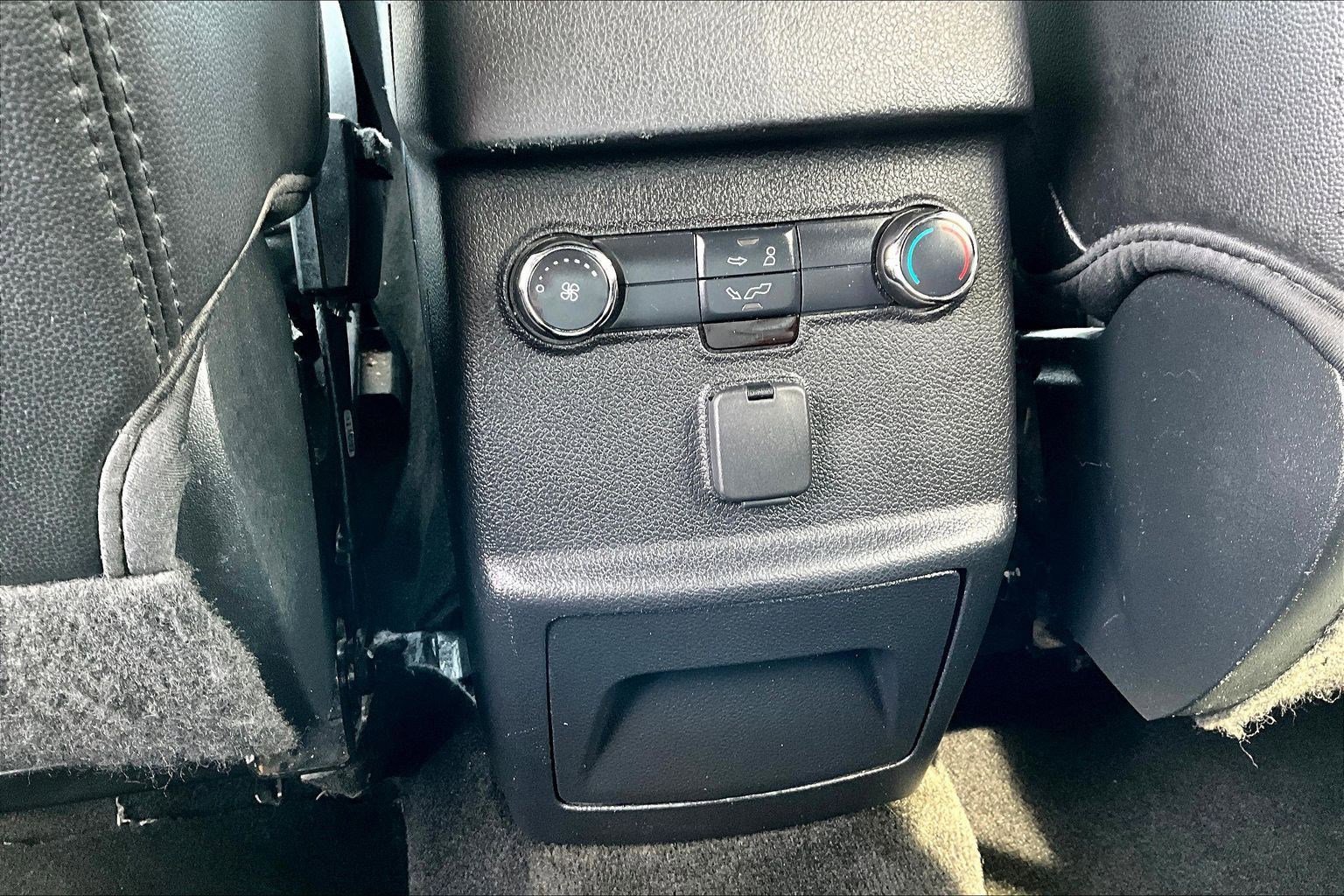 Used 2017 Ford Explorer XLT w/ Equipment Group 202A image 11