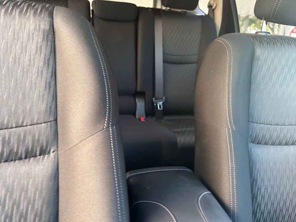 Used 2020 Nissan Rogue SV w/ Sun & Sound Touring Package image 37