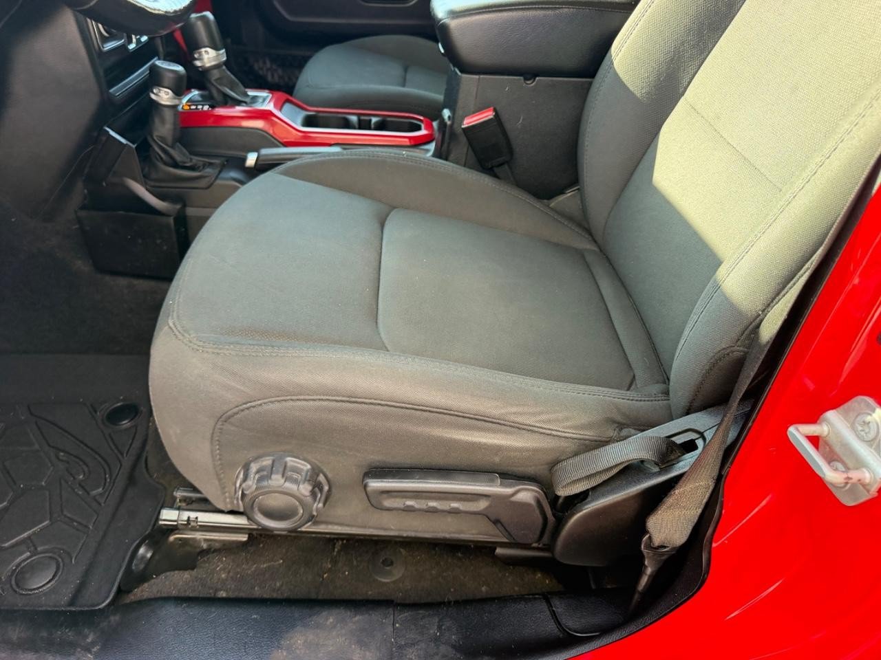 Used 2021 Jeep Wrangler Unlimited Sport AWD/4WD image 19