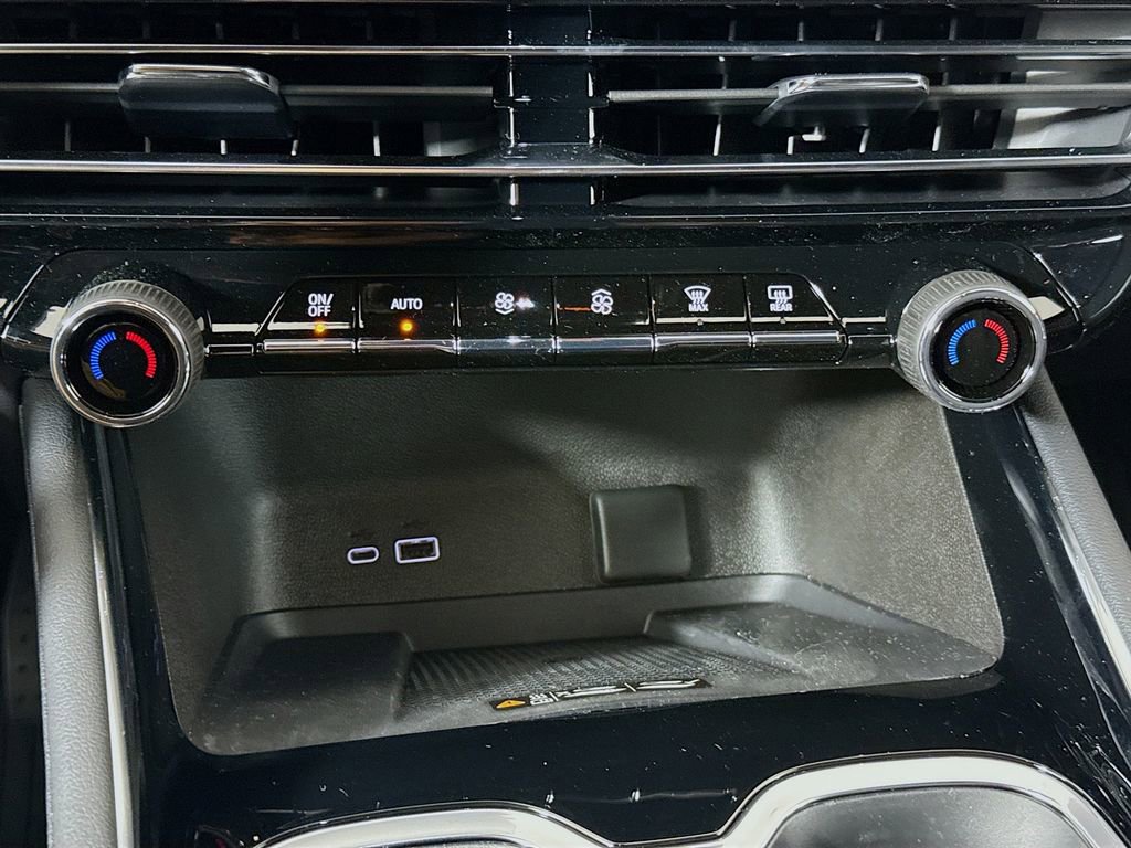 New 2026 Chevrolet Traverse RS w/ LPO, Floor Liner Package image 15