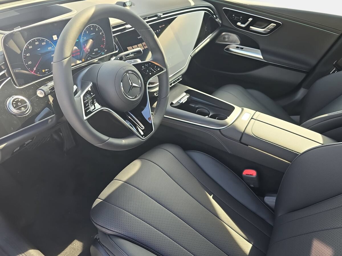 New 2026 Mercedes-Benz E 350 4MATIC Sedan image 16