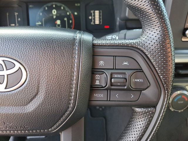 Used 2025 Toyota Tacoma SR5 AWD/4WD image 21