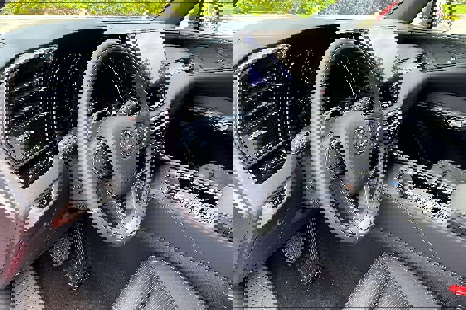 New 2026 Lexus RX 450h Luxury image 10