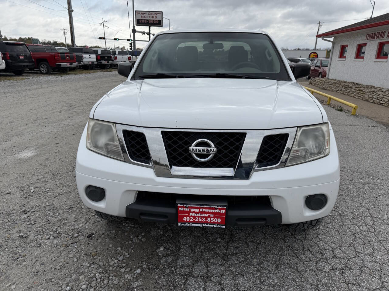 Used 2012 Nissan Frontier SV image 8