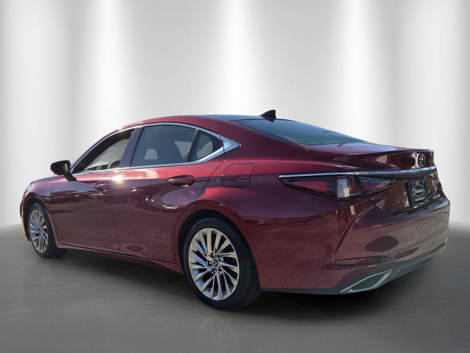 Used 2021 Lexus ES 350 Ultra Luxury w/ Accessory Package 2 FWD image 5