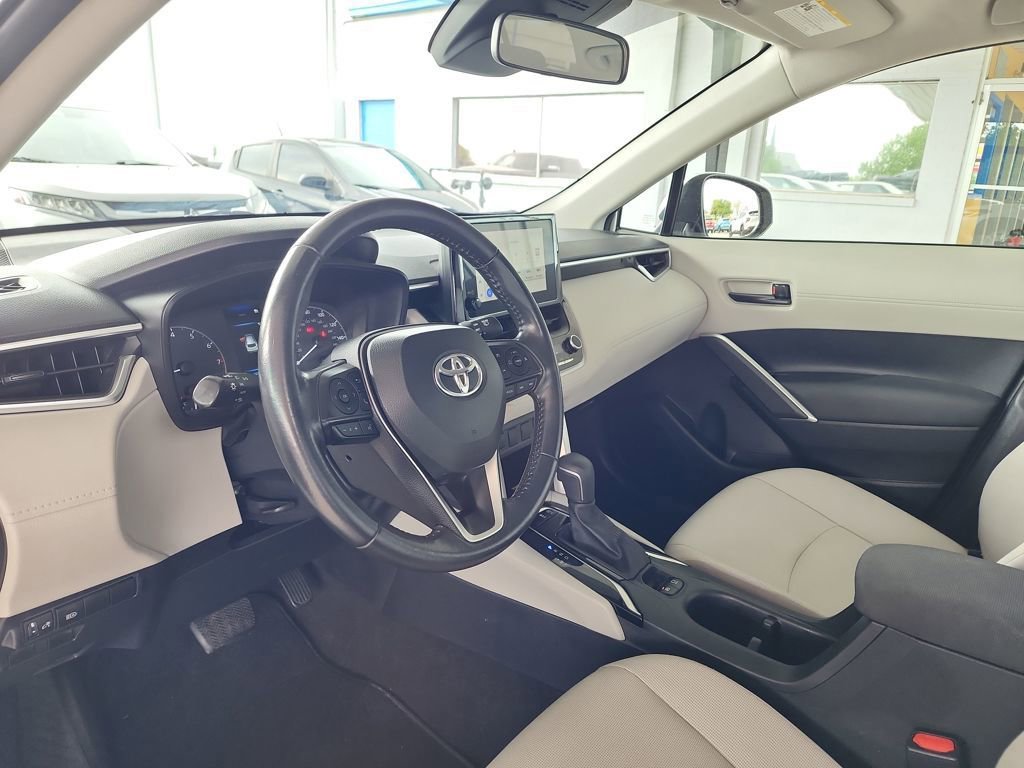 Used 2023 Toyota Corolla Cross LE image 14