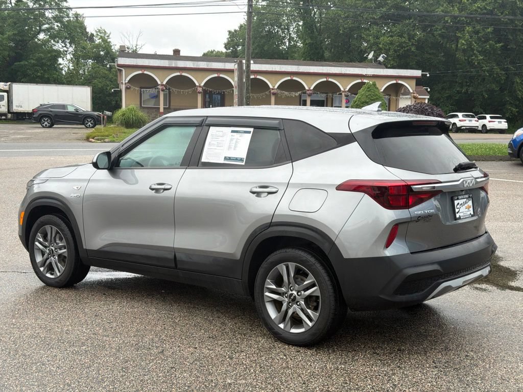 Used 2023 Kia Seltos LX AWD/4WD image 4