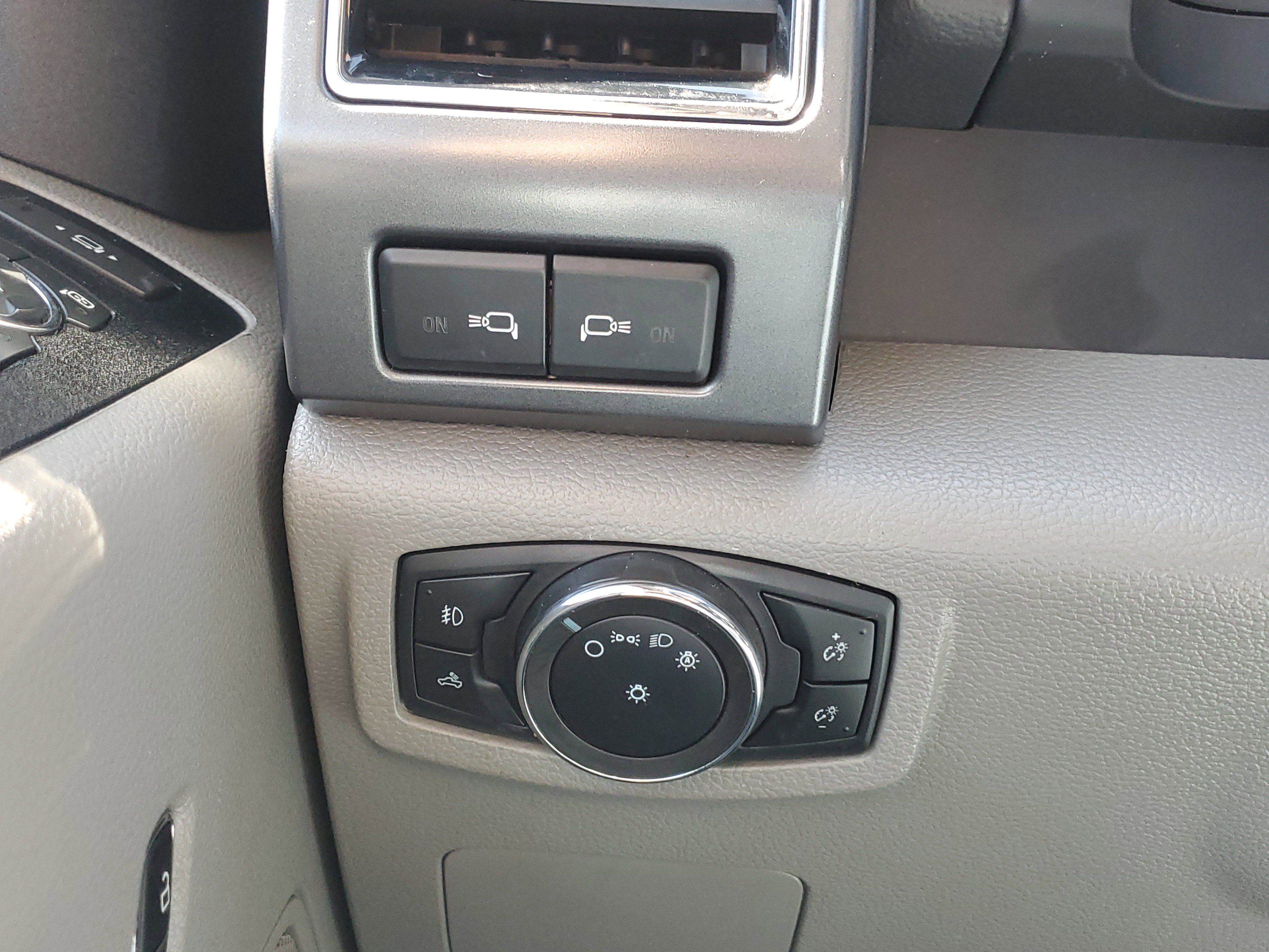 Used 2022 Ford F250 XLT w/ XLT Premium Package image 28