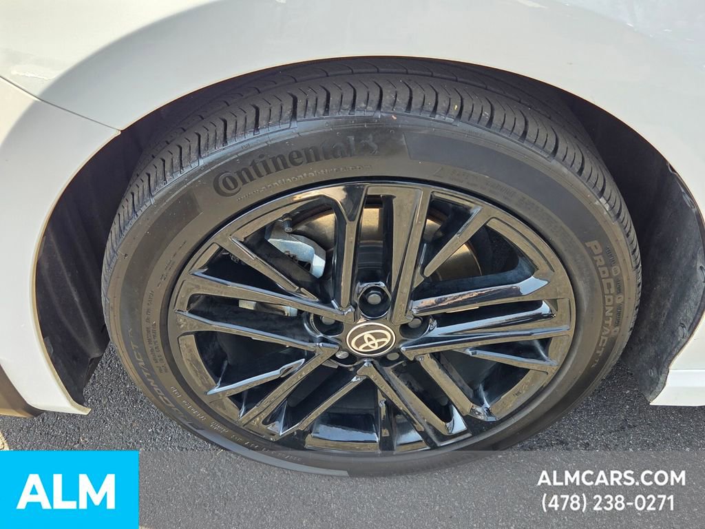 Used 2025 Toyota Camry SE image 11