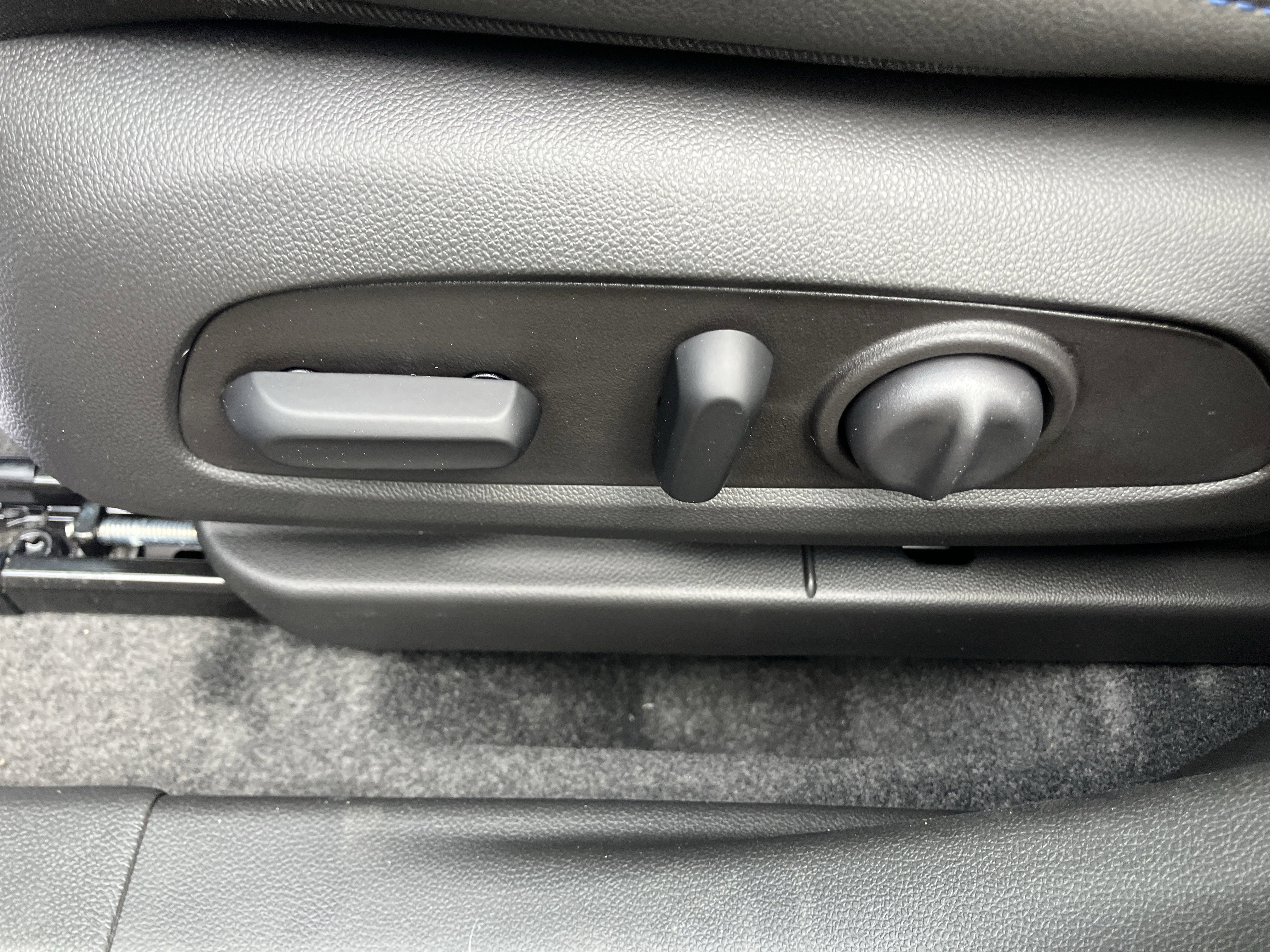 New 2026 Buick Envista Sport Touring image 18