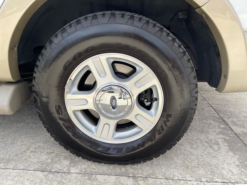 Used 2006 Ford Expedition Eddie Bauer image 16