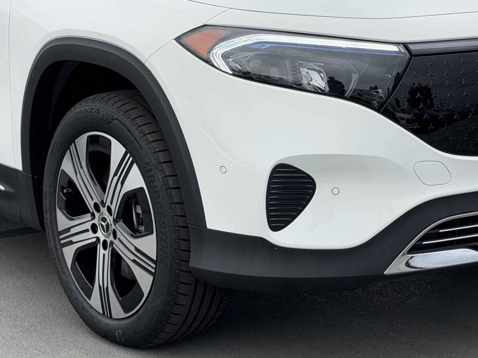New 2025 Mercedes-Benz EQB 250+ image 4