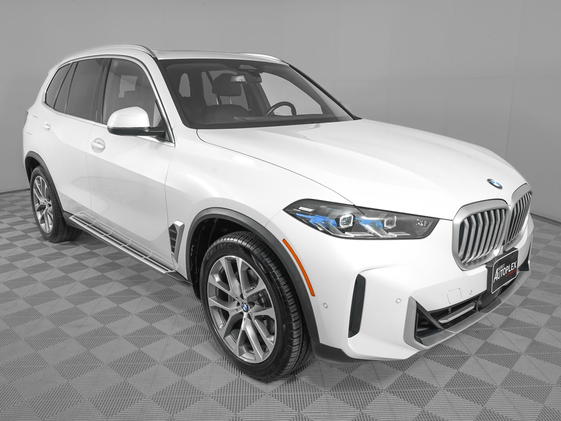 Used 2025 BMW X5 xDrive40i image 3